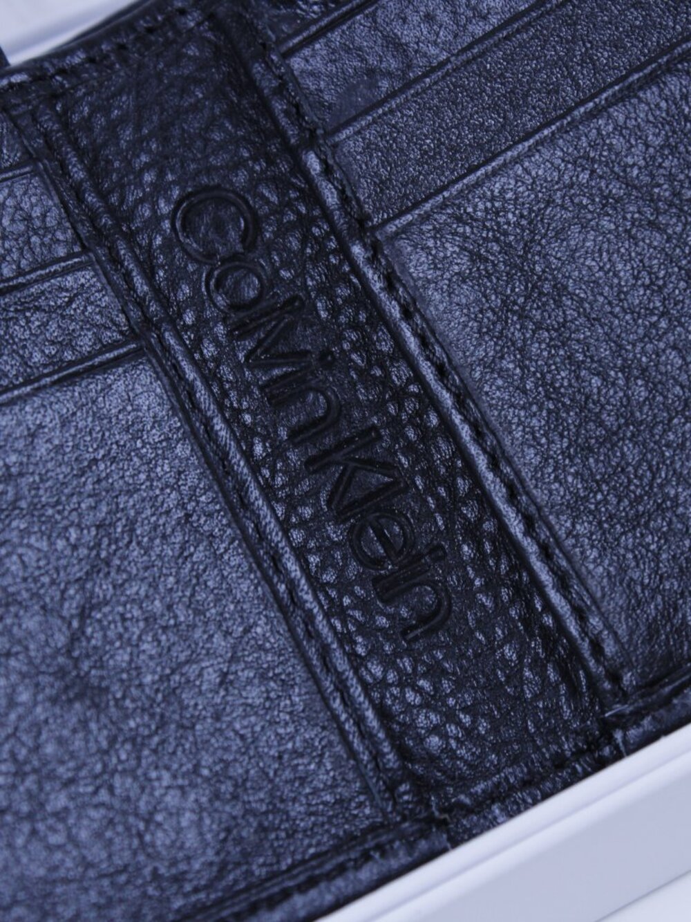 Calvin Klein Leather Wallet with RFID Protection – New in Box - Picture 5 of 9